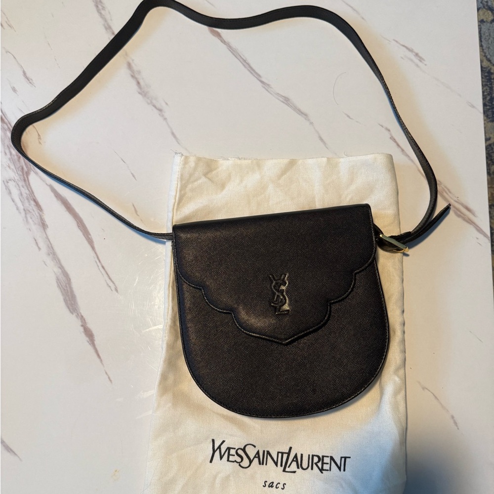 Yves Saint Laurent Black Scalloped Saddle Crossbody Bag. 100% authentic